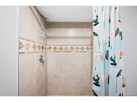 16495 E 17th Pl #B, Aurora, CO 80011 photo 15