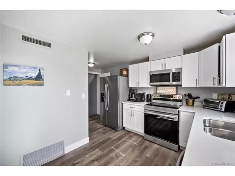 16495 E 17th Pl #B, Aurora, CO 80011 photo 8