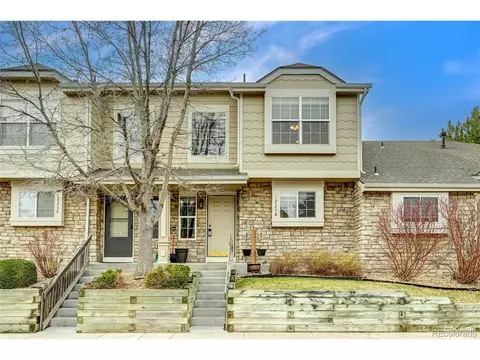 1225 S Zeno Cir #B, Aurora, CO 80017