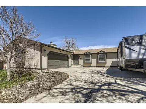 2724 S Salida St, Aurora, CO 80013