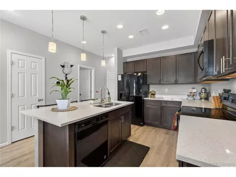 Kitchen - 16025 Elk Pl, Denver, CO 80239 photo 4 of 6