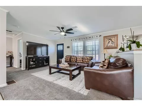 545 N 5th St, Bennett, CO 80102 photo 4