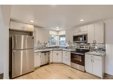 2249 Macon St, Aurora, CO 80010 photo 11