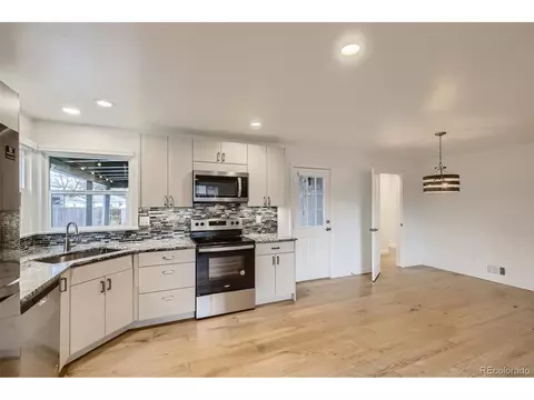 2249 Macon St, Aurora, CO 80010 photo 12