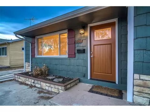 2249 Macon St, Aurora, CO 80010 photo 3