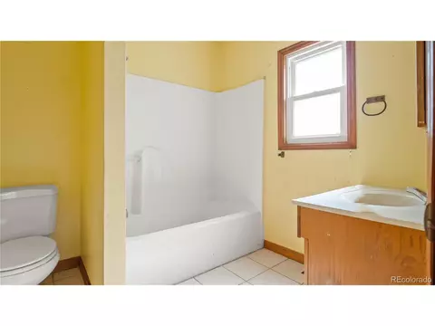 249 Bent Ave, Akron, CO 80720 photo 5