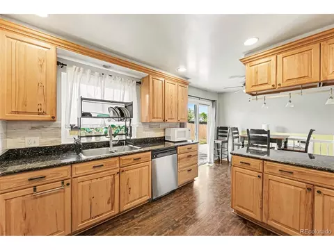 Kitchen - 17996 E Bails Pl, Aurora, CO 80017 photo 5 of 5