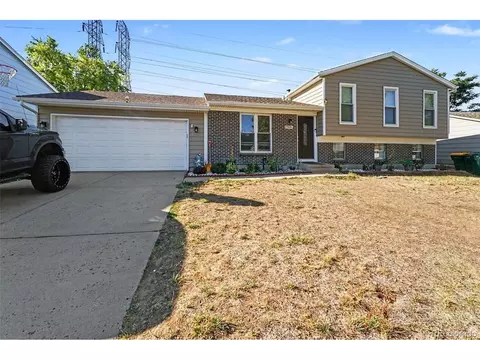 Exterior - 17996 E Bails Pl, Aurora, CO 80017 photo 2 of 8