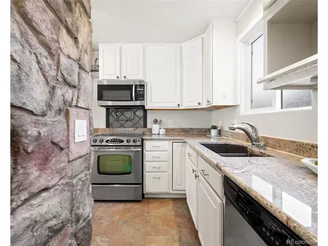 19094 E 16th Ave, Aurora, CO 80011 photo 5