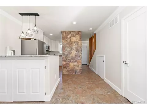 19094 E 16th Ave, Aurora, CO 80011 photo 6