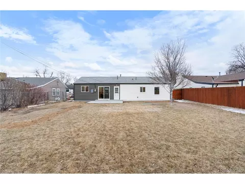 3045 S Grape Way, Denver, CO 80222 photo 12