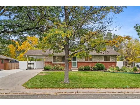 484 N Moline St, Aurora, CO 80010