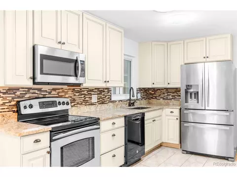 484 N Moline St, Aurora, CO 80010 photo 8