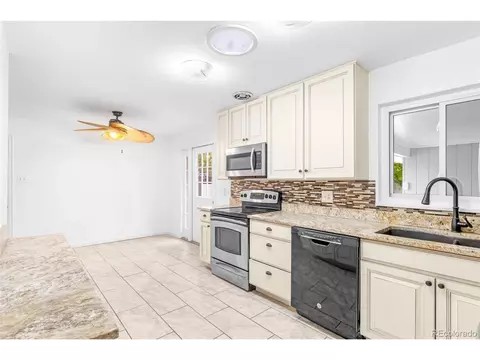 484 N Moline St, Aurora, CO 80010 photo 10