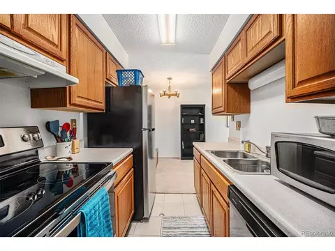 309 E Highline Cir #102, Centennial, CO 80122 photo 6