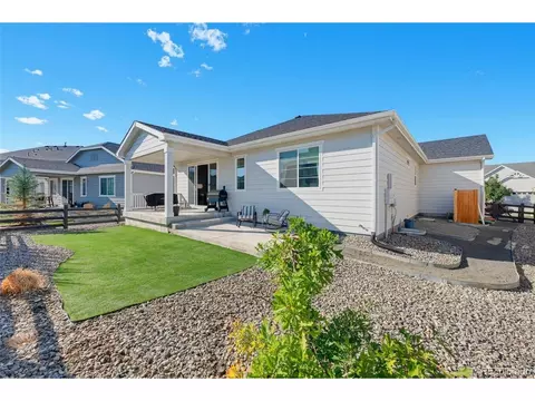 Exterior - 22622 E Narrowleaf Cir, Aurora, CO 80016 photo 3 of 5