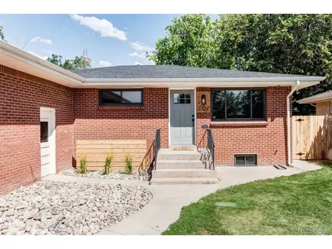 2324 Iola St, Aurora, CO 80010 photo 1