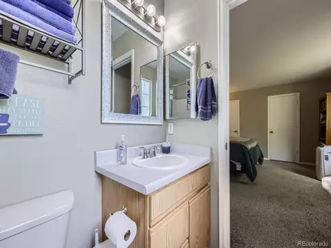 4935 E 100th Dr, Thornton, CO 80229 photo 10