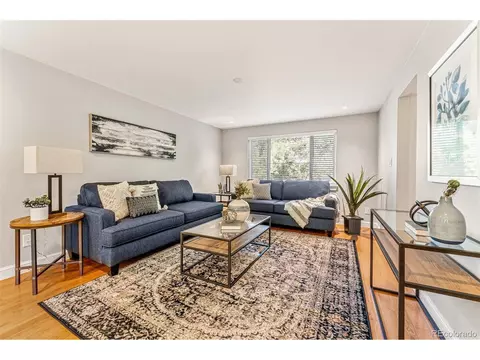 7696 E Napa Pl, Denver, CO 80237 photo 10