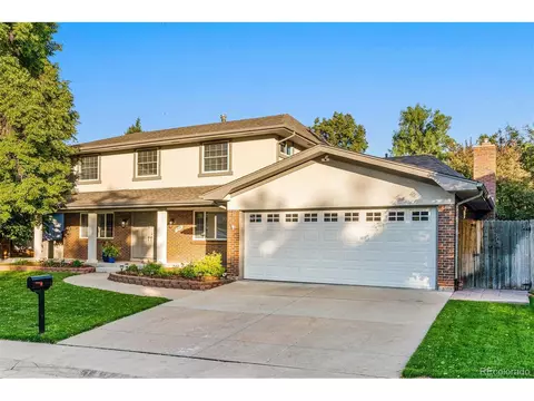 7696 E Napa Pl, Denver, CO 80237 photo 2