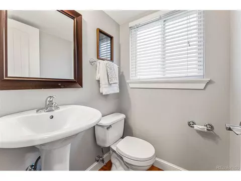 7696 E Napa Pl, Denver, CO 80237 photo 22