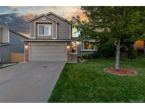 5570 S Versailles St, Aurora, CO 80015