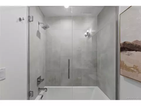 Bath - 2475 Walnut St, Boulder, CO 80302 photo 2 of 5