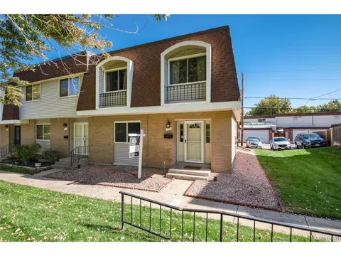 569 S Xenon Ct, Lakewood, CO 80228