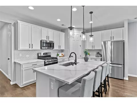 27491 E 10th Dr, Aurora, CO 80018 photo 11