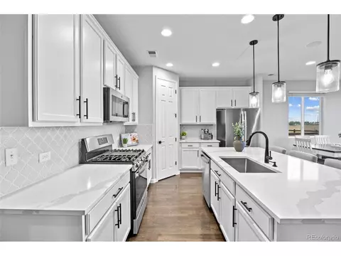 27491 E 10th Dr, Aurora, CO 80018 photo 12