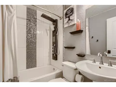 Undisclosed, Aurora, CO 80011 photo 10