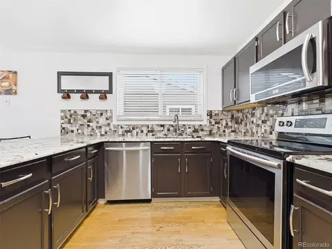 Kitchen - 5073 E 112th Pl, Thornton, CO 80233 photo 3 of 4