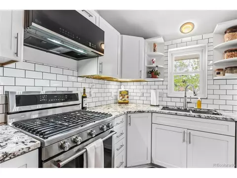 Kitchen - 1105 Main St, Georgetown, CO 80444 photo 3 of 5
