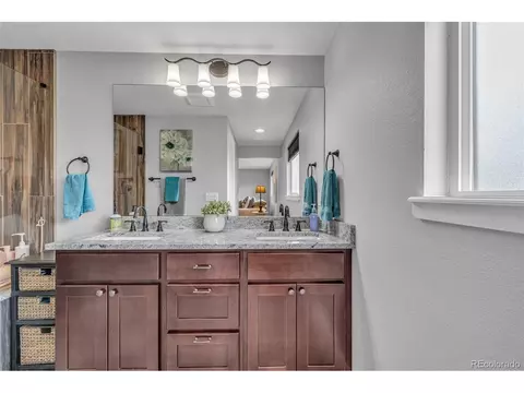 Bath - 7760 Teller St, Arvada, CO 80003 photo 3 of 4