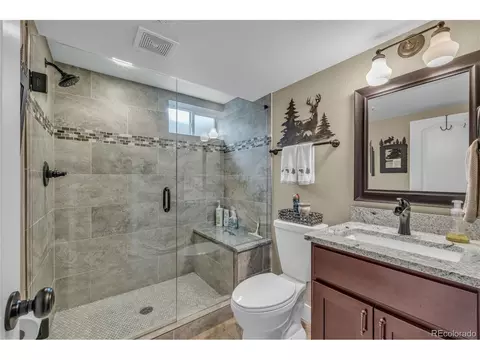 Bath - 7760 Teller St, Arvada, CO 80003 photo 4 of 4
