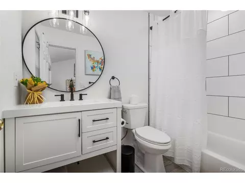 Bath - 4110 E 119th Pl #B, Thornton, CO 80233 photo 3 of 3