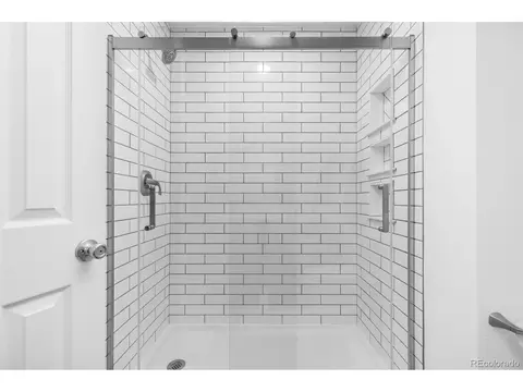 Bath - 4110 E 119th Pl #B, Thornton, CO 80233 photo 2 of 3