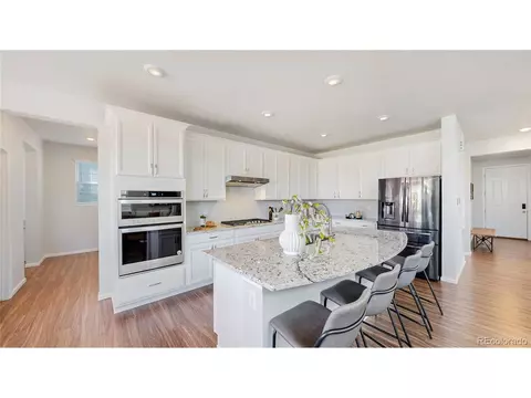 23921 E Minnow Dr, Aurora, CO 80016 photo 2