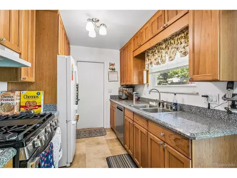 Kitchen - 4659 S Alkire St, Morrison, CO 80465 photo 1 of 3