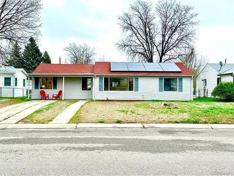 822 Geneva St, Aurora, CO 80010