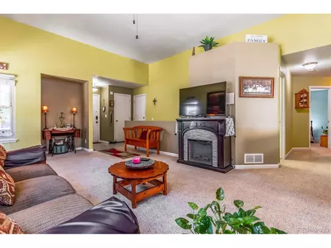 19077 E Carmel Dr, Aurora, CO 80011 photo 4
