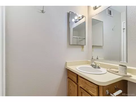 Undisclosed, Aurora, CO 80017 photo 6
