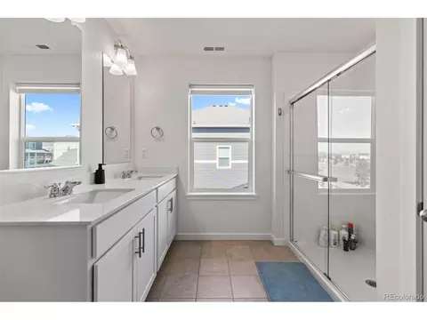 Bath - 7786 E 159th Ave, Thornton, CO 80602 photo 2 of 3