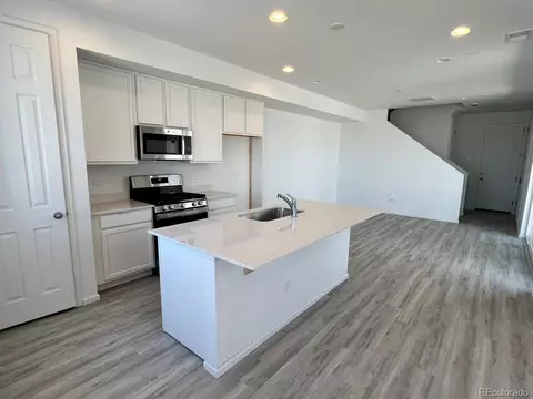 24523 E 41st Ave, Aurora, CO 80019 photo 2