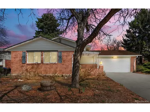 420 S Uvalda Cir, Aurora, CO 80012