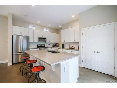 9342 E 59th Pl, Denver, CO 80238 photo 2