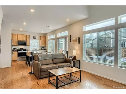 26278 Maple Dr, Aurora, CO 80018 photo 2