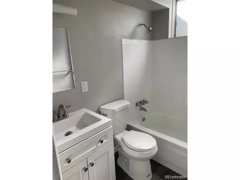 Bath - 11036 E 4th Way, Aurora, CO 80010 photo 3 of 4