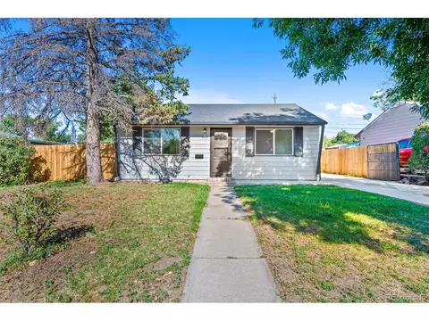 845 Moline St, Aurora, CO 80010