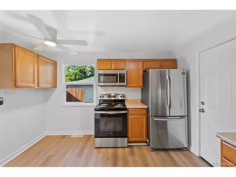 845 Moline St, Aurora, CO 80010 photo 6